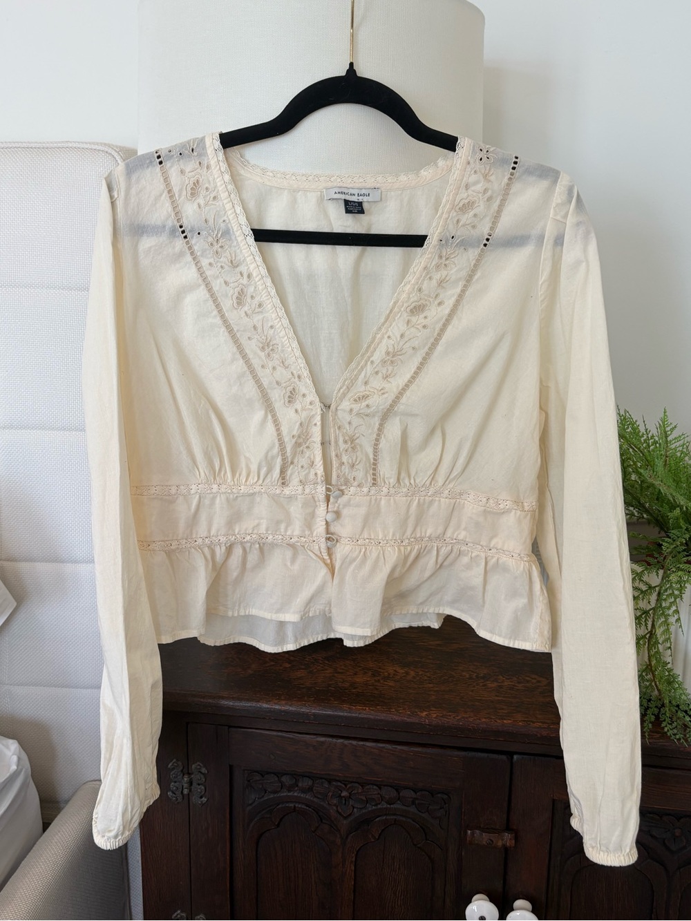 American Eagle Outfitters Boho Cream Embroidered Peasant Blouse size L